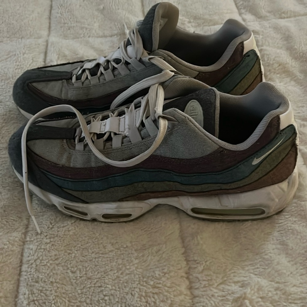 Nike air max men’s size 11, allMax. Retro style.